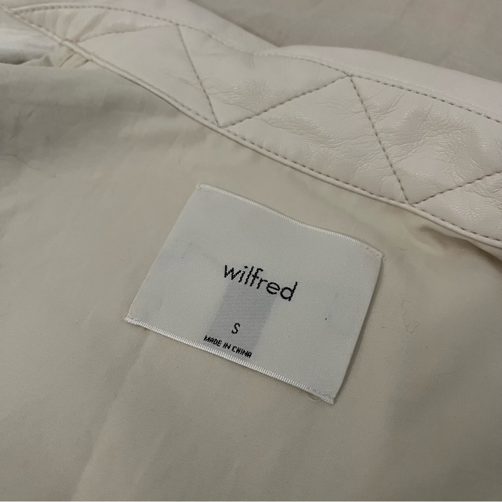 Aritzia Wilfred The Ganna Shirt Jacket in Vegan Leather in Birch FLAWED - Picture 6 of 9